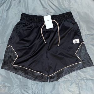 Nike Jordan Women's Essential Diamond Shorts Black DO5041-010 Size Large